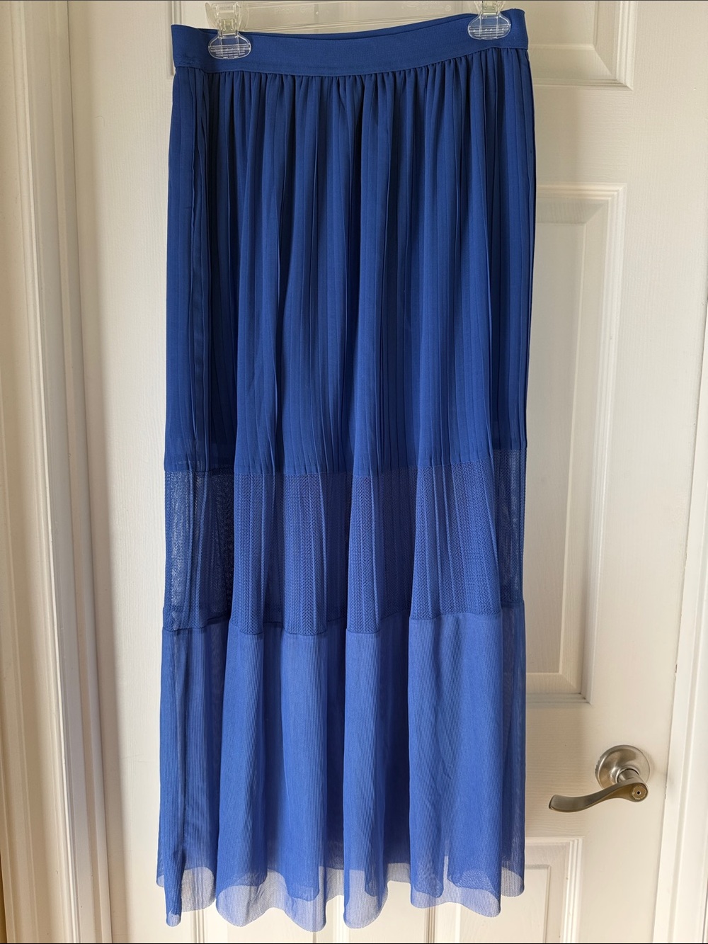 Lucy Paris Blue Tiered Mesh Maxi Skirt Sheer Panel
Flowy Boho Medium EUC